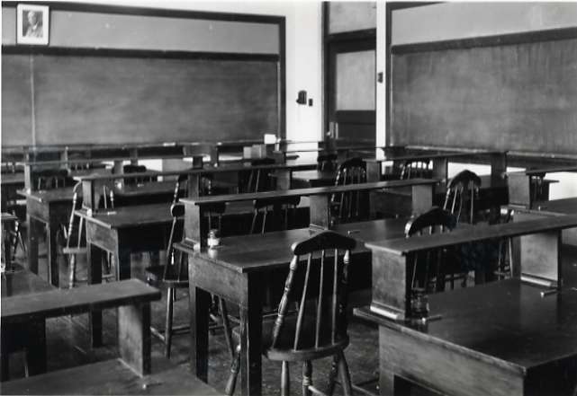 30's Inlow Hall Classroom