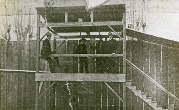 Baker, Gallows