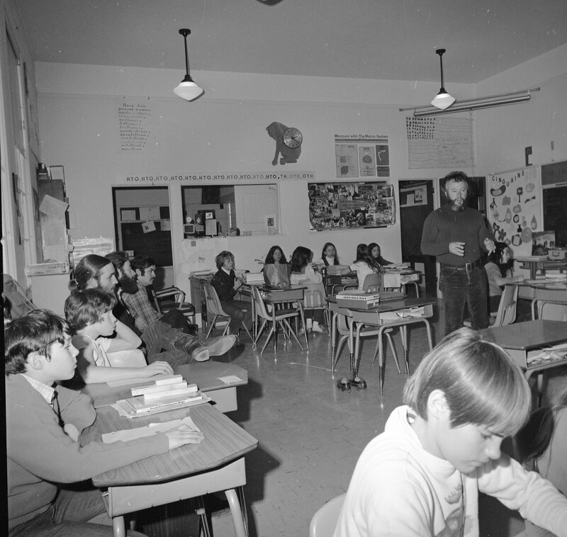 1973 Ackerman Elementary School, Classroom 04