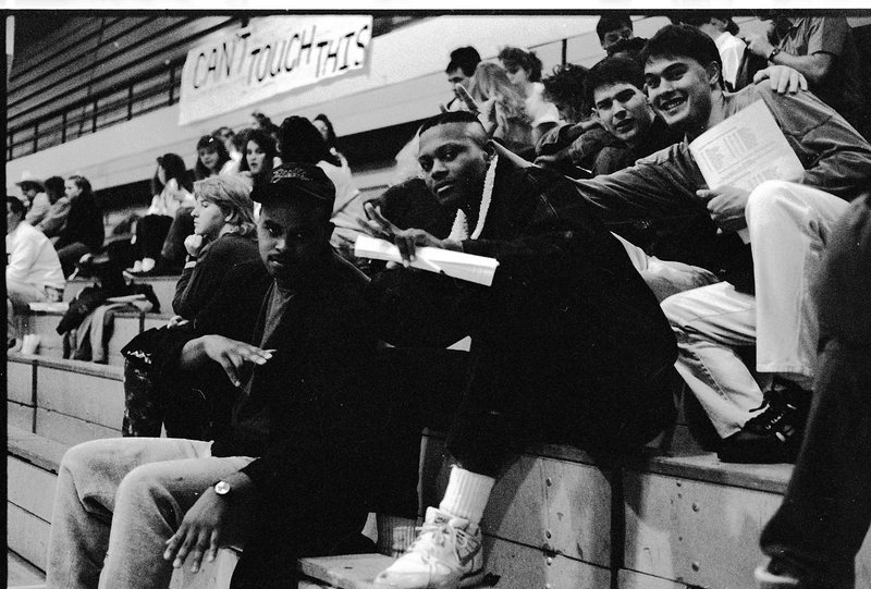 1991 Women's Basketball, Lewis &amp; Clark at EOSC, Fans 01