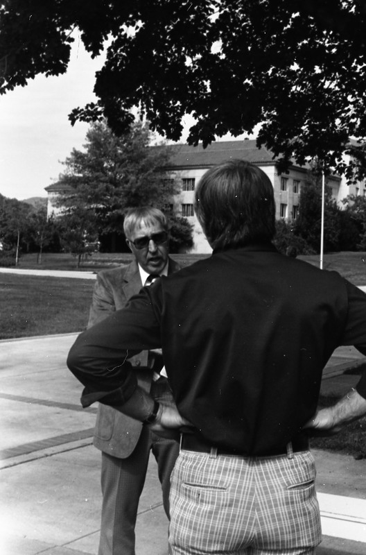 1980 Employees, Outdoors
