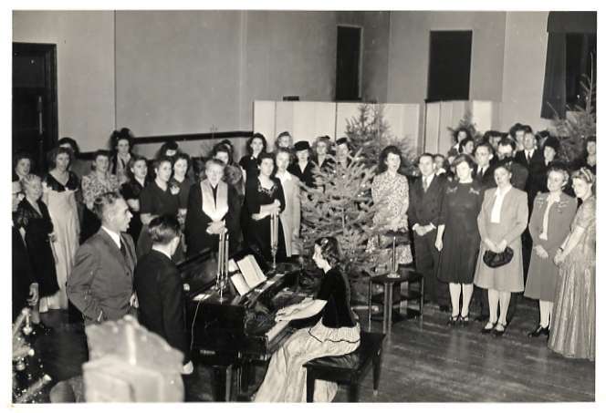 1944-45 Yule Candlelight Hour