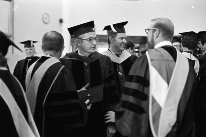 1976 Graduation, Faculty Preparation 05