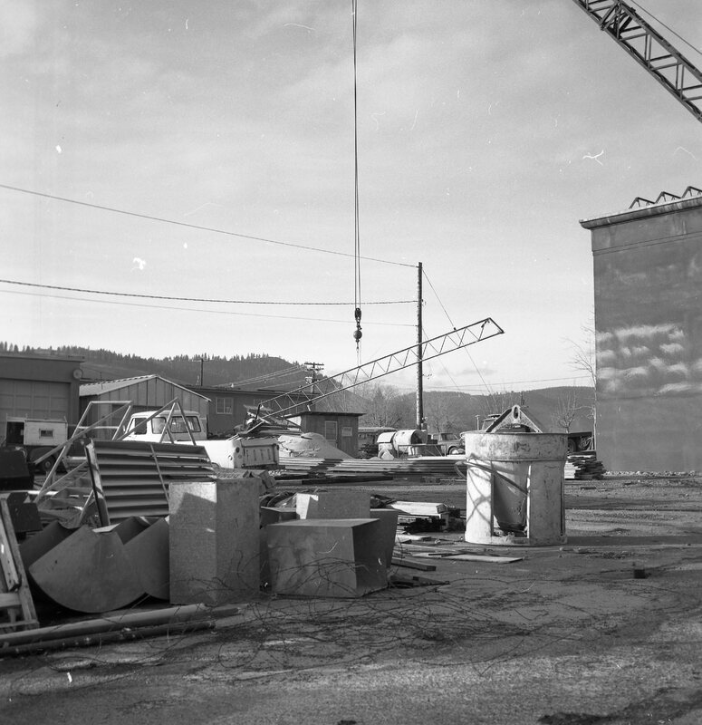 1971 Walter M. Pierce Library Remodel, Roof 07