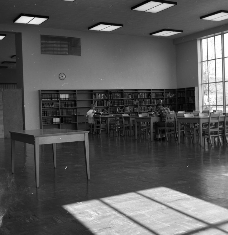1971 Walter M. Pierce Library Usage 01