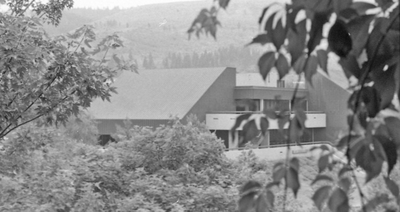 1984 Hoke Hall 03