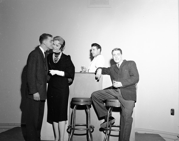 1959 Theatre, Bar Scene