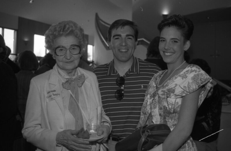 1990 Loso Hall Dedication, Reception 02