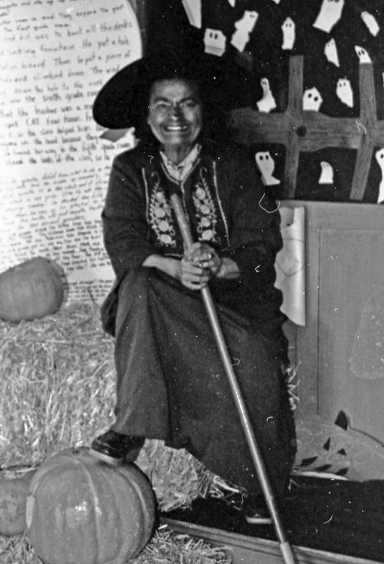 1984 Ackerman Elementary School Employee, Halloween 05