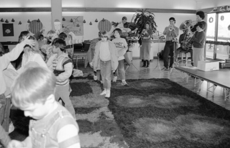 1987 Ackerman Elementary School, Christmas 21