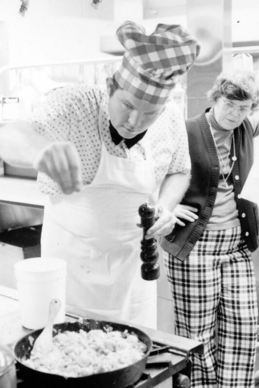 1976 Classroom Kitchen, Cooking 11