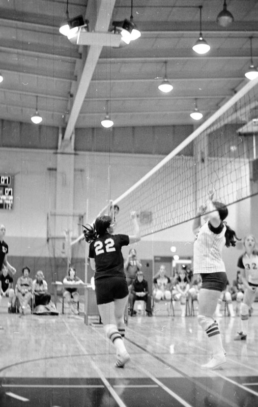 1974 Volleyball Action 03