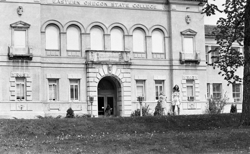 1974 Students, Walking 02
