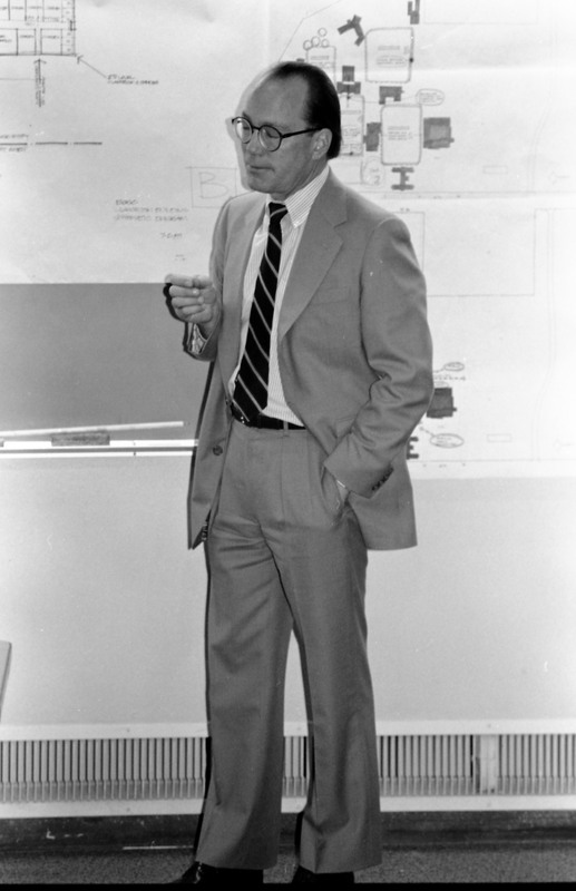 1987 Loso Hall, Planning 08