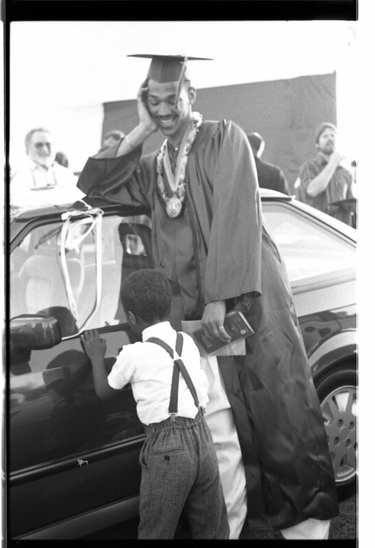 1989 Graduate with Family 08