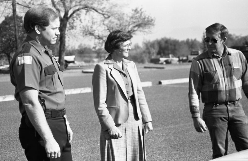 1986 Employees, Parking Lot 09