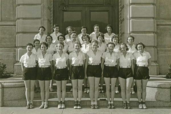 1935 Women's Baseball Team