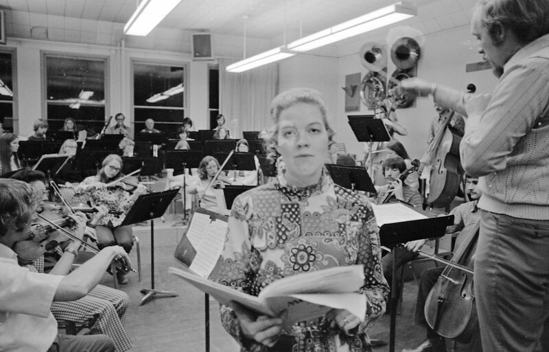 1974 Symphony Orchestra, Rehearsal 22
