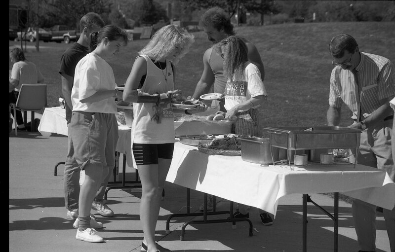 1990 Orientation, Barbecue 03