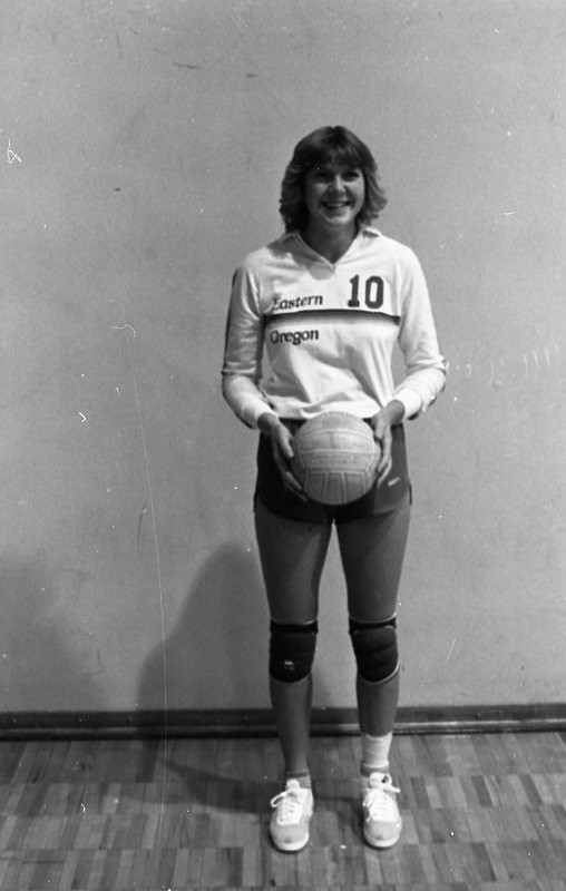 1982 Women's Varsity Volleyball Players, Portraits 01