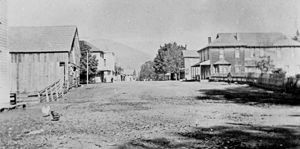 Kerby, Main Street