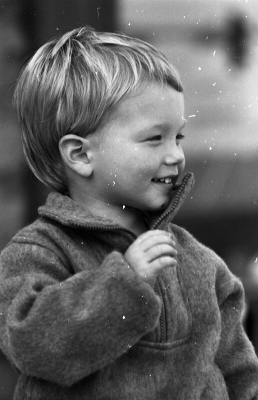 1986 Octoberfest Parade, Audience 02