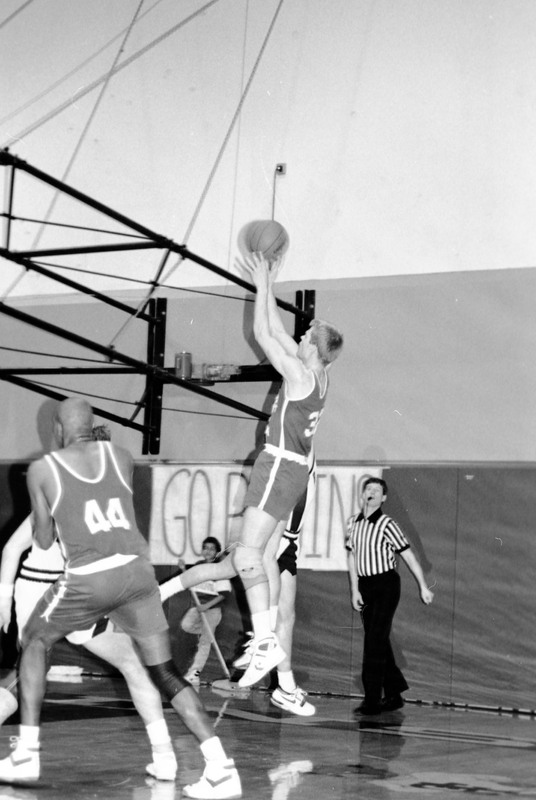 1988 Basketball Action, EOSC at GFU 34