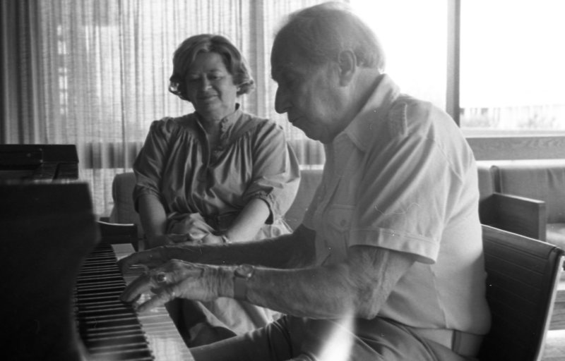 1985 Elderhostel Program, Piano Player 01