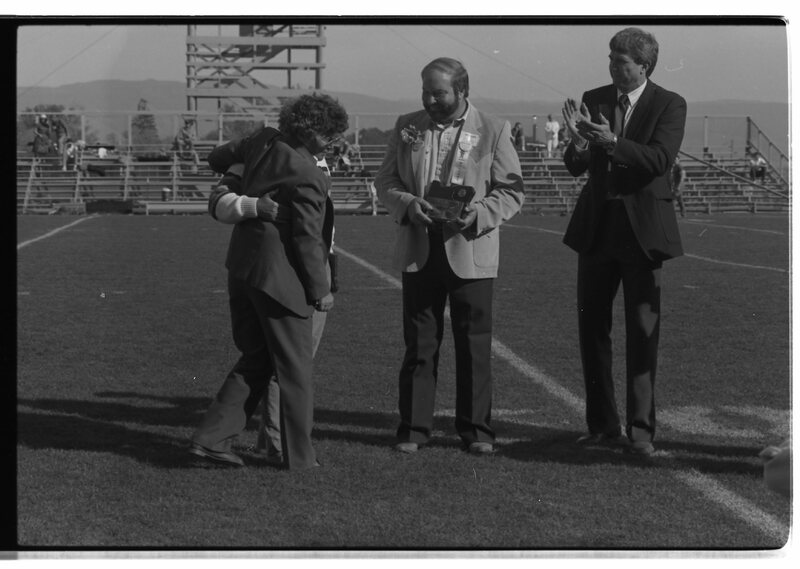 1989 Athletic Hall of Fame 27