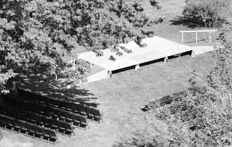 1979 Graduation Set-up 03