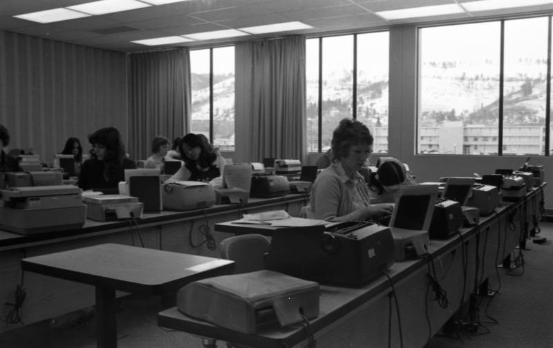 1976 Classroom, Typing 03