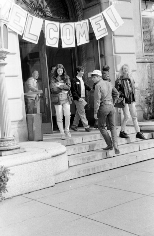 80's New Student Orientation, Outdoors 02