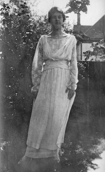 Reuter, Woman in Lace 1