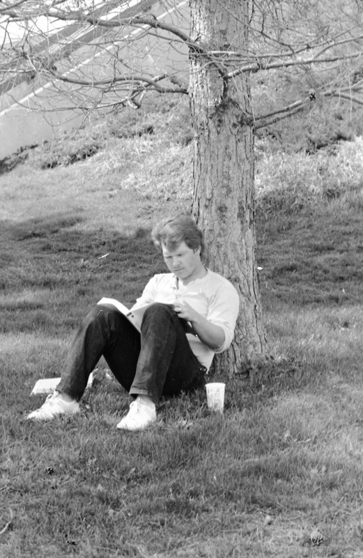 1987 Student, Reading 04