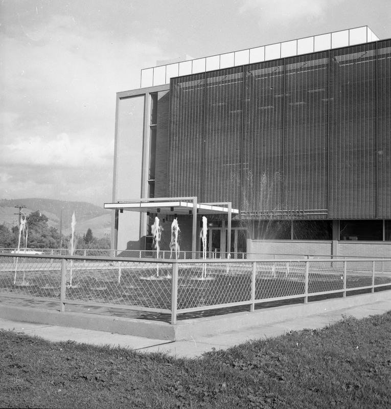 1971 Badgley Hall 01