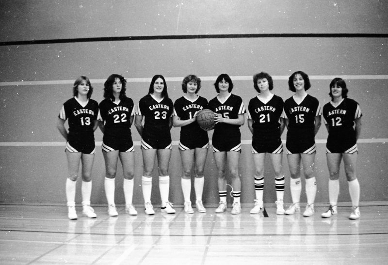 1981 Women's Basketball, January Team Photos 07