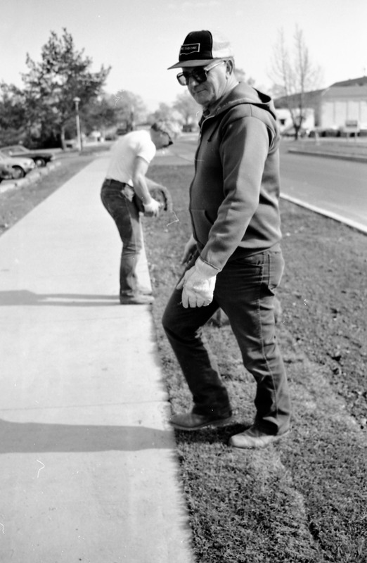 1986 Employees, Groundskeepers 19