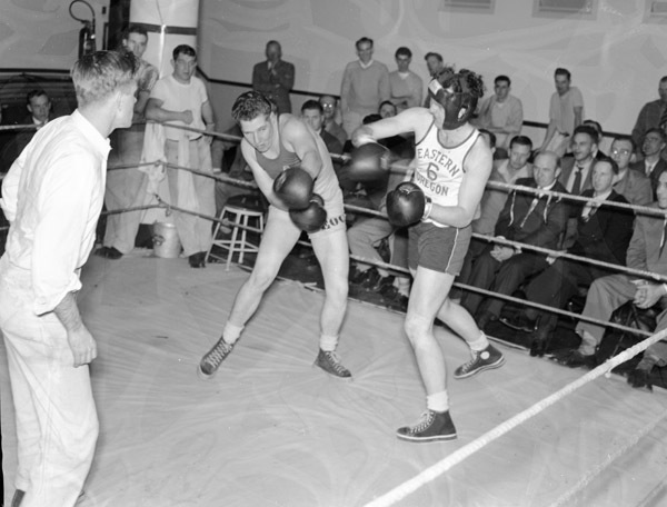1949-50 Boxing 8-2