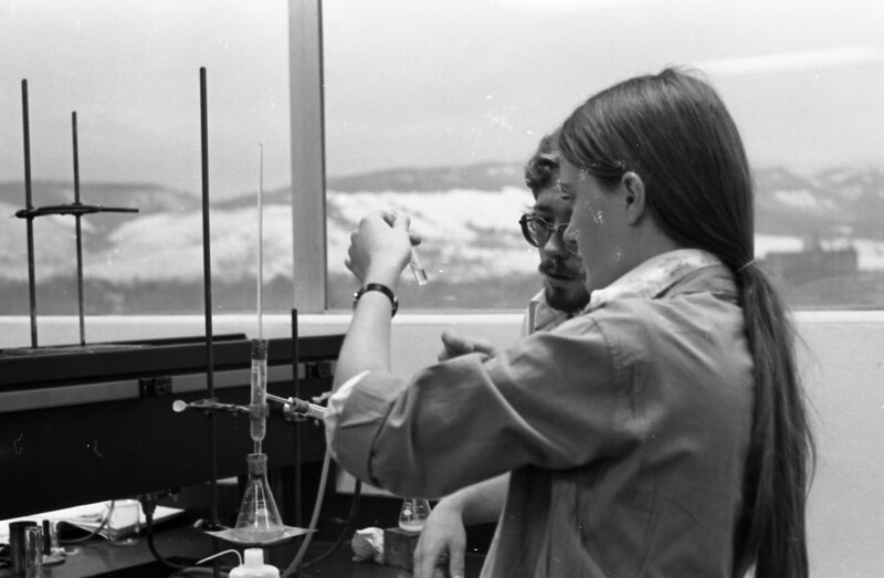 1977 Classroom, Biology Lab 04