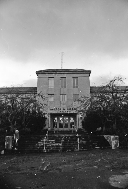 1983 Walter M. Pierce Library Entrance 01