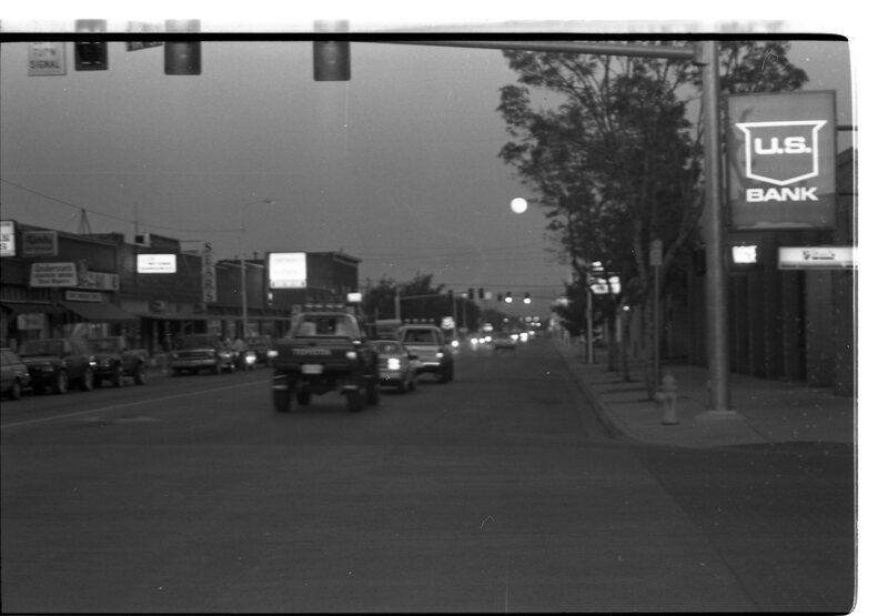 1989 La Grande, Street Scene 02