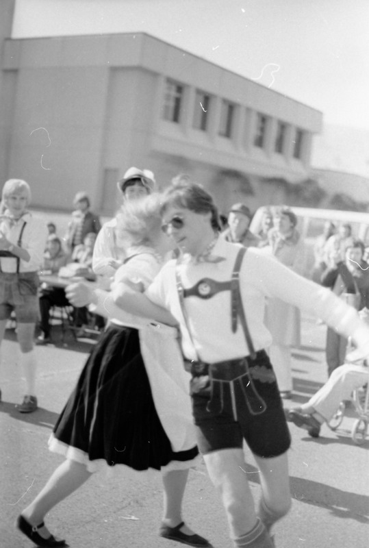 1981 October Festival, Folk Dancing 05