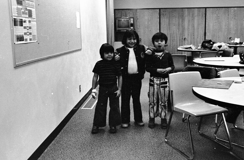 1975 Languages, Bilingual Studies 21
