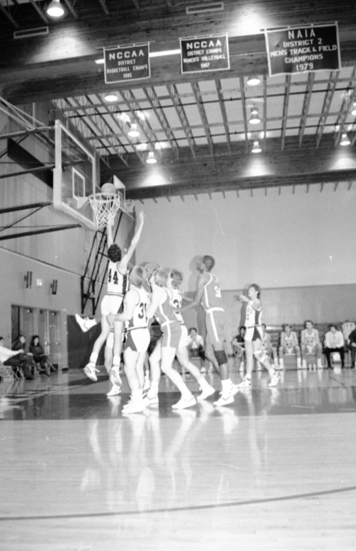 1988 Basketball Action, EOSC at GFU 04