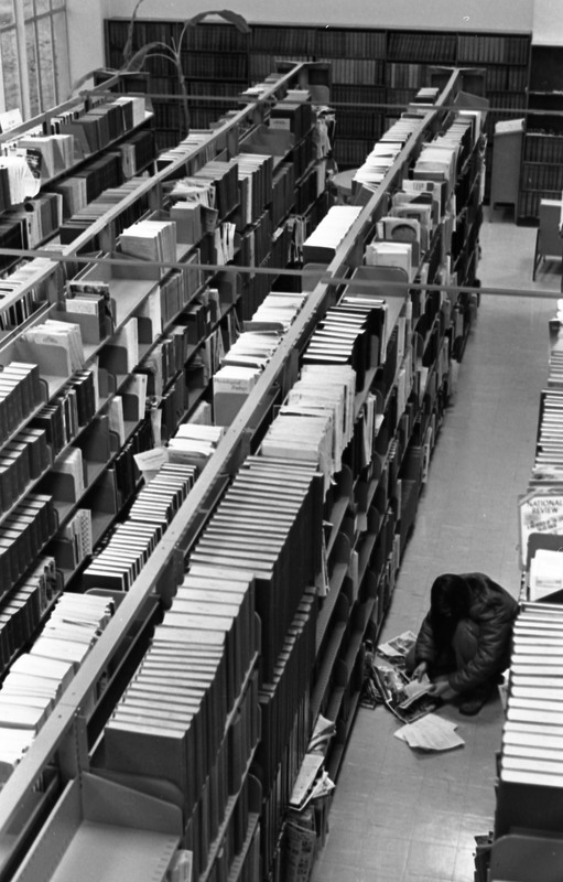 1977 Walter M. Pierce Library, Usage 08