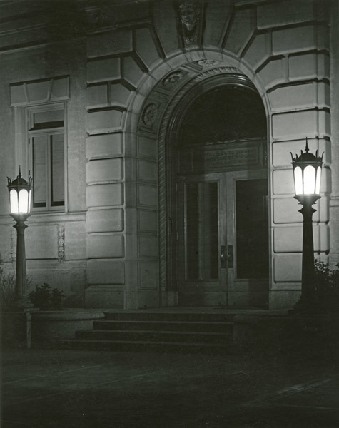 1941 Inlow Hall Entrance