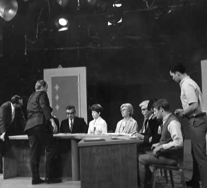 70's Employees, Panel