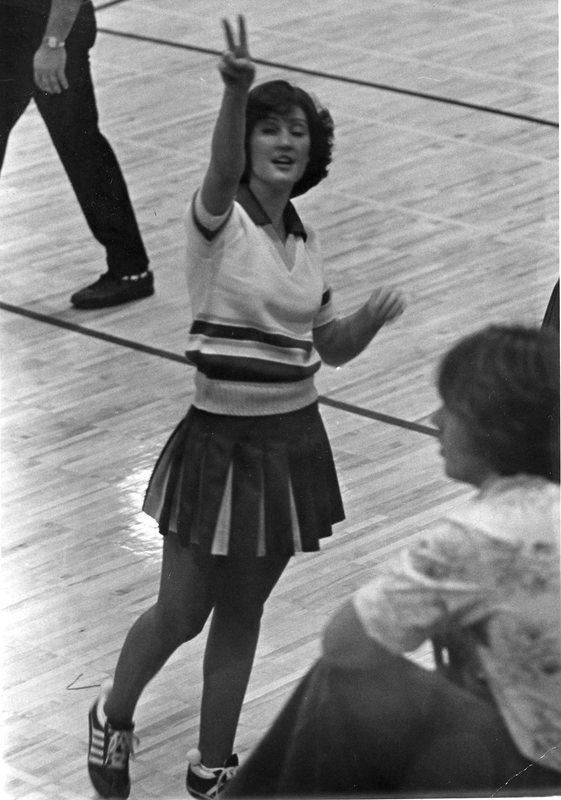 1977 Cheerleaders 01