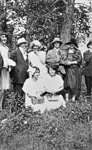 Elgin, Group of Women 3