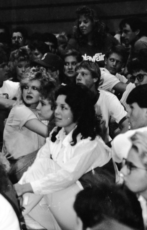1987 New Student Days, Indoors 13